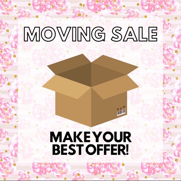 ☕️B2G1 Francesca's | Off the Shoulder Floral Top - Picture 2 of 5